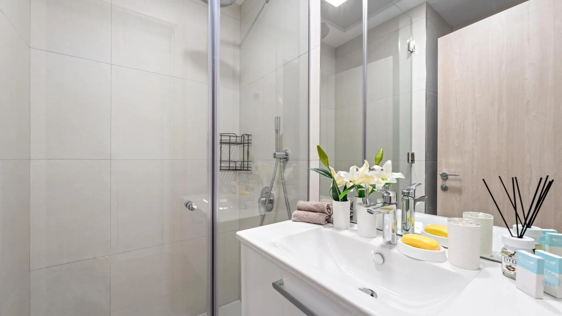 Luxury Santorini Studio Style Dubai 0*,